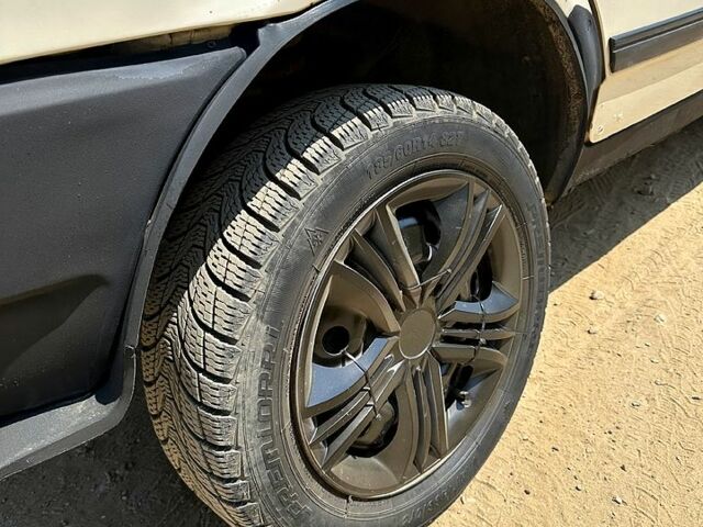 Белый ВАЗ 2109, объемом двигателя 1.5 л и пробегом 150 тыс. км за 1200 $, фото 3 на Automoto.ua