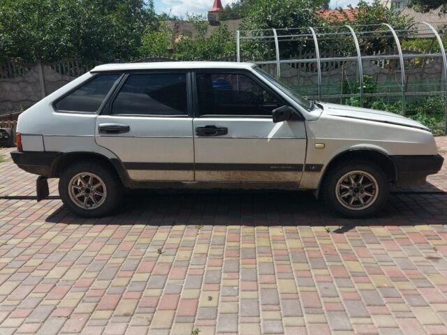 Белый ВАЗ 2109, объемом двигателя 0 л и пробегом 100 тыс. км за 650 $, фото 2 на Automoto.ua