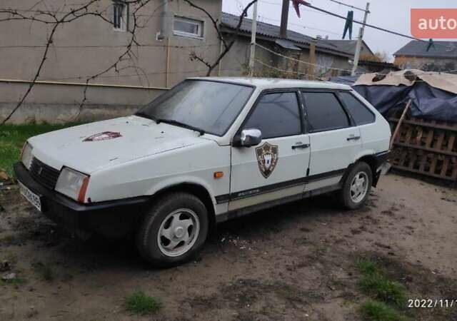 Белый ВАЗ 2109, объемом двигателя 0 л и пробегом 385 тыс. км за 1000 $, фото 2 на Automoto.ua