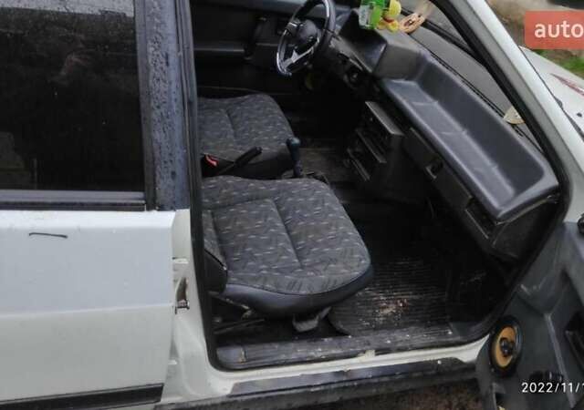 Белый ВАЗ 2109, объемом двигателя 0 л и пробегом 385 тыс. км за 1000 $, фото 5 на Automoto.ua
