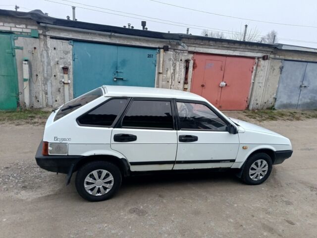 Білий ВАЗ 2109, об'ємом двигуна 1.5 л та пробігом 26 тис. км за 900 $, фото 2 на Automoto.ua