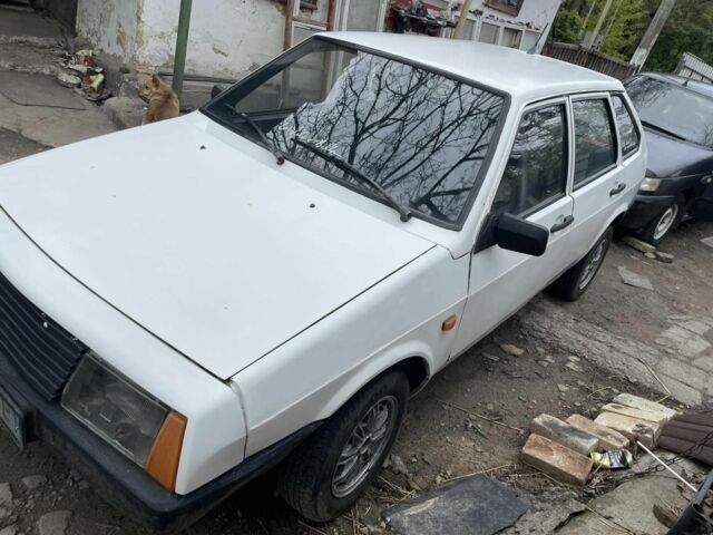 Белый ВАЗ 2109, объемом двигателя 1.5 л и пробегом 226 тыс. км за 650 $, фото 1 на Automoto.ua