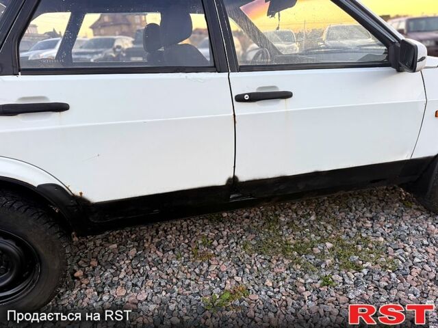 Белый ВАЗ 2109, объемом двигателя 1.5 л и пробегом 240 тыс. км за 650 $, фото 3 на Automoto.ua