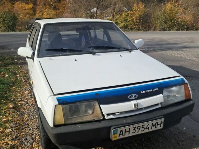 Белый ВАЗ 2109, объемом двигателя 0 л и пробегом 250 тыс. км за 500 $, фото 3 на Automoto.ua