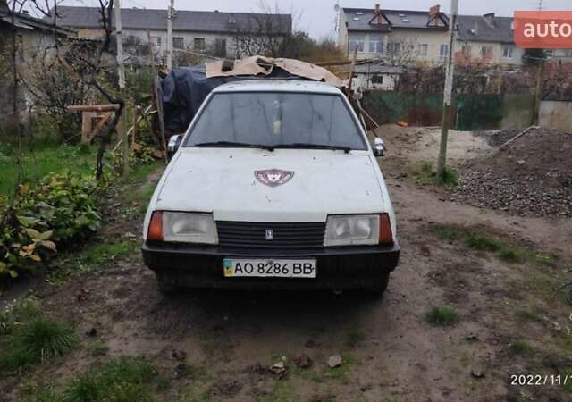 Белый ВАЗ 2109, объемом двигателя 0 л и пробегом 385 тыс. км за 1000 $, фото 3 на Automoto.ua