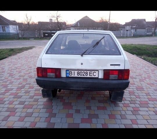 Белый ВАЗ 2109, объемом двигателя 1.5 л и пробегом 200 тыс. км за 790 $, фото 4 на Automoto.ua