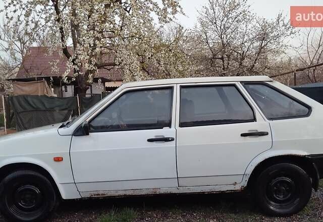 Белый ВАЗ 2109, объемом двигателя 1.5 л и пробегом 453 тыс. км за 800 $, фото 7 на Automoto.ua