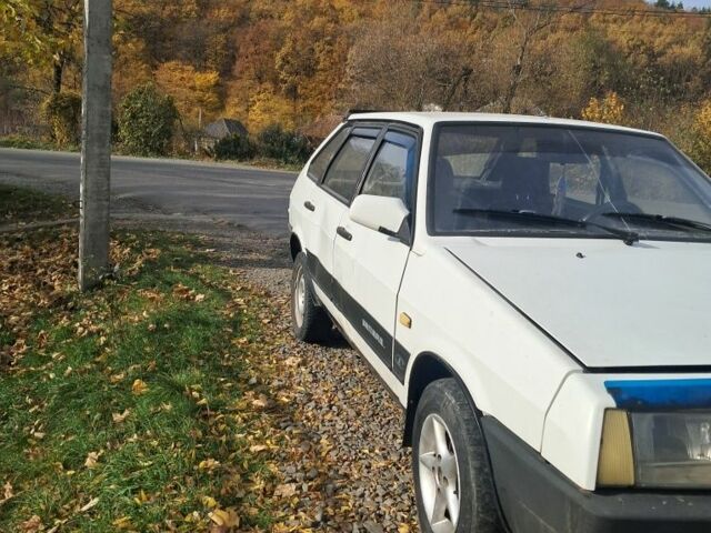 Белый ВАЗ 2109, объемом двигателя 0 л и пробегом 250 тыс. км за 500 $, фото 4 на Automoto.ua