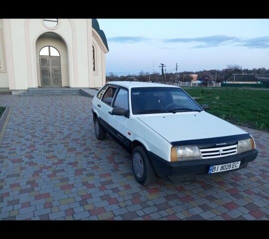 Белый ВАЗ 2109, объемом двигателя 1.5 л и пробегом 200 тыс. км за 790 $, фото 2 на Automoto.ua