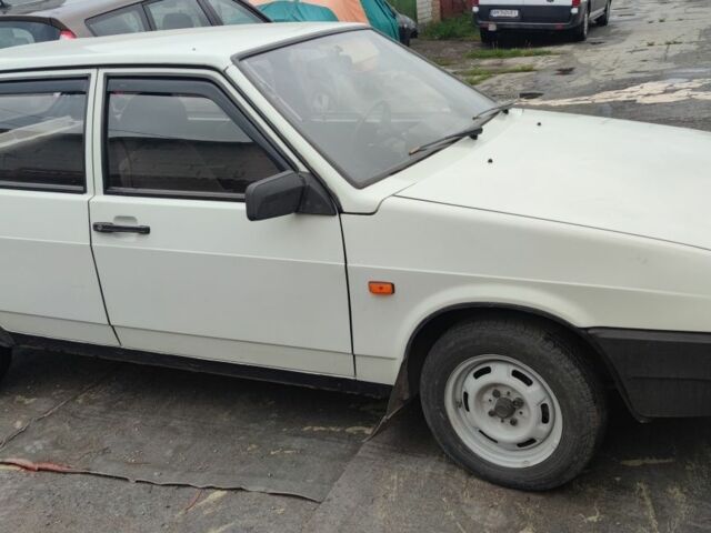 Белый ВАЗ 2109, объемом двигателя 0 л и пробегом 90 тыс. км за 2500 $, фото 3 на Automoto.ua
