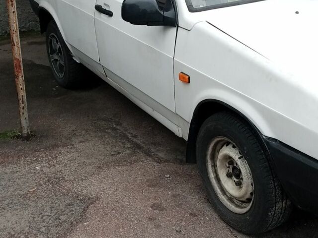 ВАЗ 2109 1999 в Киеве на Automoto.ua Белый ВАЗ 2109, объемом двигателя 0 л и пробегом 1 тыс. км за 761 $, фото 4 на Automoto.ua
