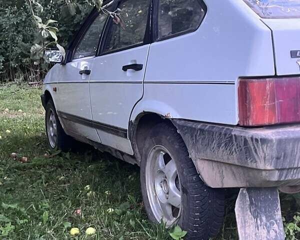 Белый ВАЗ 2109, объемом двигателя 1.5 л и пробегом 206 тыс. км за 1200 $, фото 2 на Automoto.ua