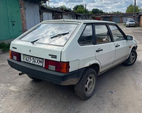 Белый ВАЗ 2109, объемом двигателя 1.5 л и пробегом 93 тыс. км за 1050 $, фото 3 на Automoto.ua