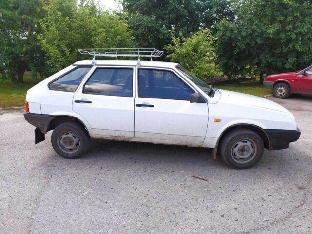Білий ВАЗ 2109, об'ємом двигуна 1.5 л та пробігом 100 тис. км за 600 $, фото 3 на Automoto.ua