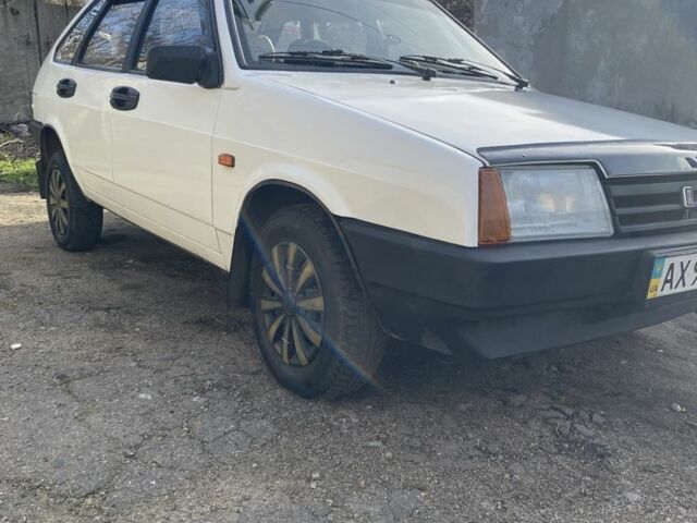 Белый ВАЗ 2109, объемом двигателя 1.5 л и пробегом 50 тыс. км за 2000 $, фото 3 на Automoto.ua