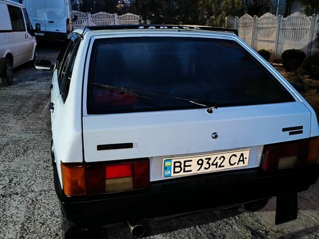 Белый ВАЗ 2109, объемом двигателя 1.5 л и пробегом 341 тыс. км за 500 $, фото 2 на Automoto.ua
