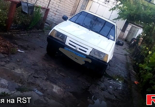 Белый ВАЗ 2109, объемом двигателя 1.6 л и пробегом 0 тыс. км за 900 $, фото 1 на Automoto.ua
