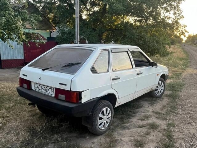 Белый ВАЗ 2109, объемом двигателя 0 л и пробегом 200 тыс. км за 803 $, фото 1 на Automoto.ua