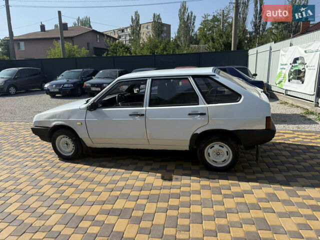 Белый ВАЗ 2109, объемом двигателя 1.5 л и пробегом 200 тыс. км за 700 $, фото 5 на Automoto.ua