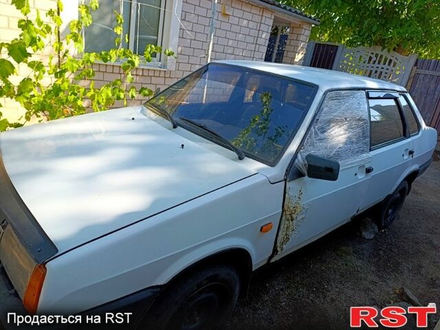 Белый ВАЗ 2109, объемом двигателя 1.6 л и пробегом 0 тыс. км за 700 $, фото 2 на Automoto.ua