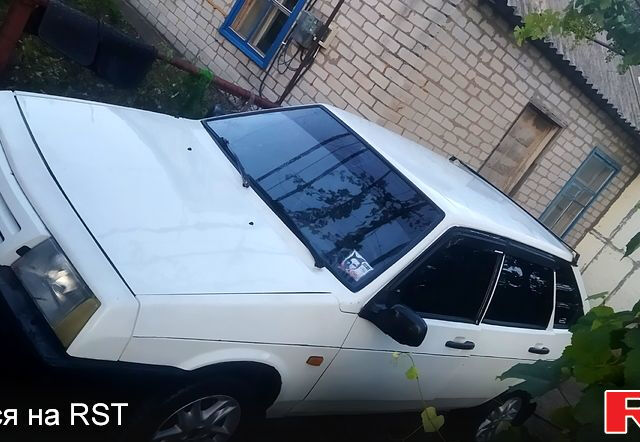 Белый ВАЗ 2109, объемом двигателя 1.6 л и пробегом 0 тыс. км за 900 $, фото 3 на Automoto.ua