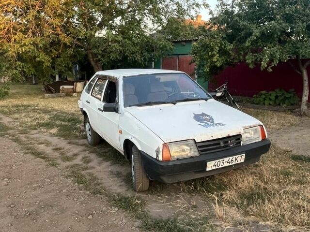 Белый ВАЗ 2109, объемом двигателя 0 л и пробегом 200 тыс. км за 803 $, фото 4 на Automoto.ua