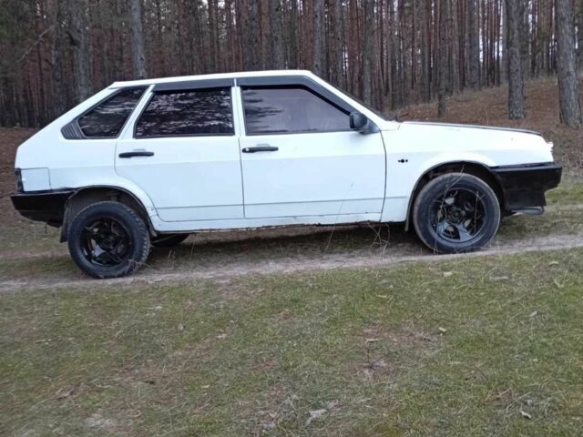 Белый ВАЗ 2109, объемом двигателя 0 л и пробегом 25 тыс. км за 800 $, фото 3 на Automoto.ua