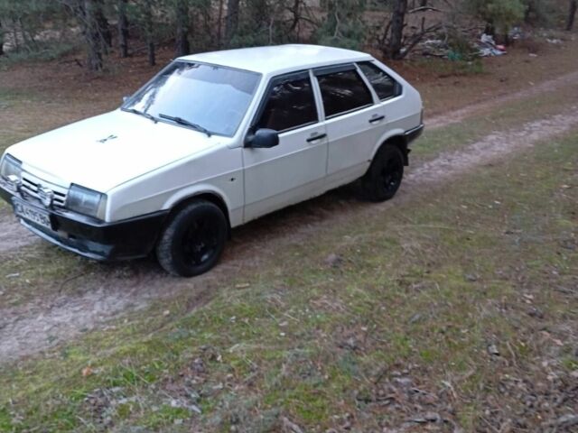 Белый ВАЗ 2109, объемом двигателя 0 л и пробегом 25 тыс. км за 800 $, фото 2 на Automoto.ua
