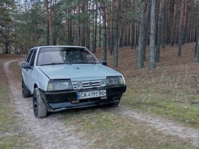 Белый ВАЗ 2109, объемом двигателя 0 л и пробегом 25 тыс. км за 800 $, фото 5 на Automoto.ua