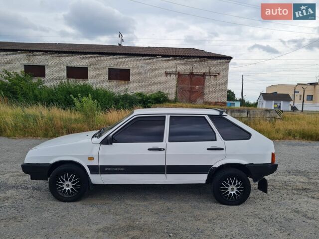 Белый ВАЗ 2109, объемом двигателя 1.5 л и пробегом 230 тыс. км за 1500 $, фото 9 на Automoto.ua