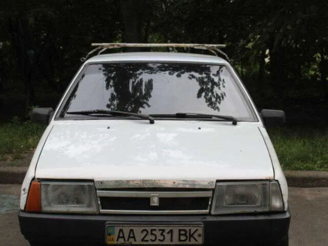 Білий ВАЗ 2109, об'ємом двигуна 1.5 л та пробігом 300 тис. км за 700 $, фото 3 на Automoto.ua