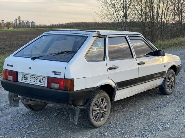 Белый ВАЗ 2109, объемом двигателя 1.5 л и пробегом 250 тыс. км за 850 $, фото 3 на Automoto.ua