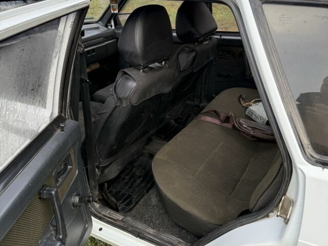 Білий ВАЗ 2109, об'ємом двигуна 1.5 л та пробігом 220 тис. км за 1100 $, фото 7 на Automoto.ua