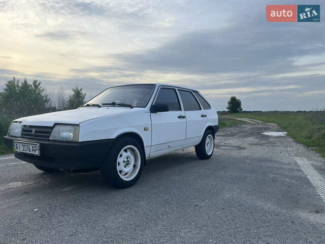 Белый ВАЗ 2109, объемом двигателя 1.5 л и пробегом 244 тыс. км за 1800 $, фото 3 на Automoto.ua