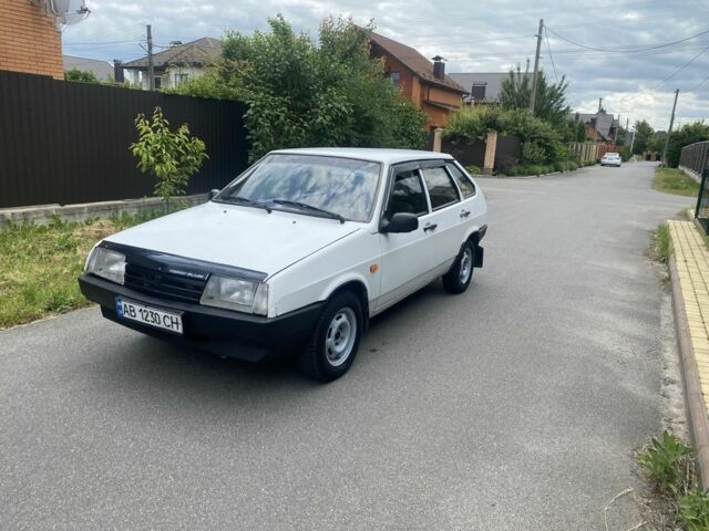 Білий ВАЗ 2109, об'ємом двигуна 1.5 л та пробігом 210 тис. км за 1599 $, фото 1 на Automoto.ua