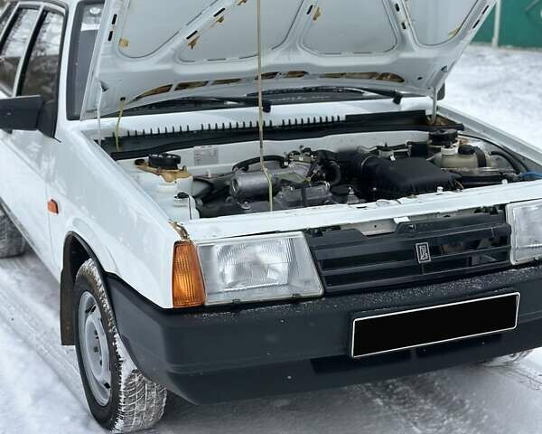 Белый ВАЗ 2109, объемом двигателя 1.5 л и пробегом 25 тыс. км за 3400 $, фото 9 на Automoto.ua