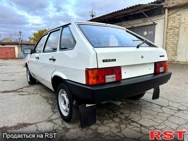 Белый ВАЗ 2109, объемом двигателя 1.5 л и пробегом 24 тыс. км за 2950 $, фото 2 на Automoto.ua