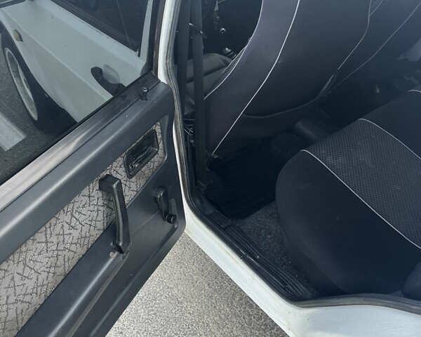 Белый ВАЗ 2109, объемом двигателя 1.5 л и пробегом 244 тыс. км за 1800 $, фото 14 на Automoto.ua