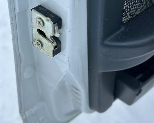 Белый ВАЗ 2109, объемом двигателя 1.5 л и пробегом 25 тыс. км за 3400 $, фото 8 на Automoto.ua