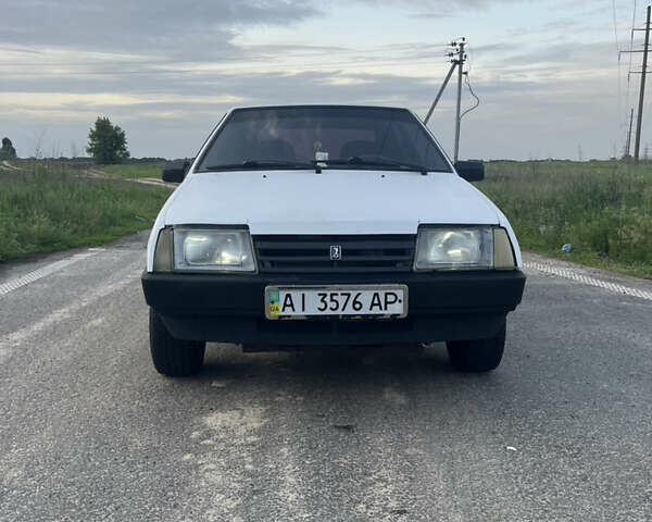 Белый ВАЗ 2109, объемом двигателя 1.5 л и пробегом 244 тыс. км за 1800 $, фото 2 на Automoto.ua