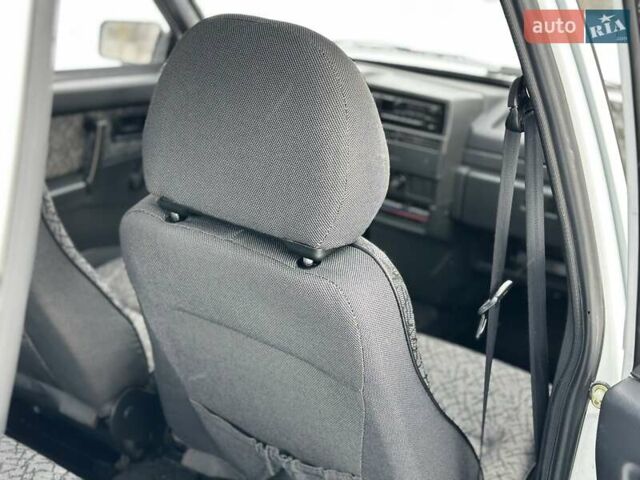 Белый ВАЗ 2109, объемом двигателя 1.5 л и пробегом 25 тыс. км за 3400 $, фото 12 на Automoto.ua