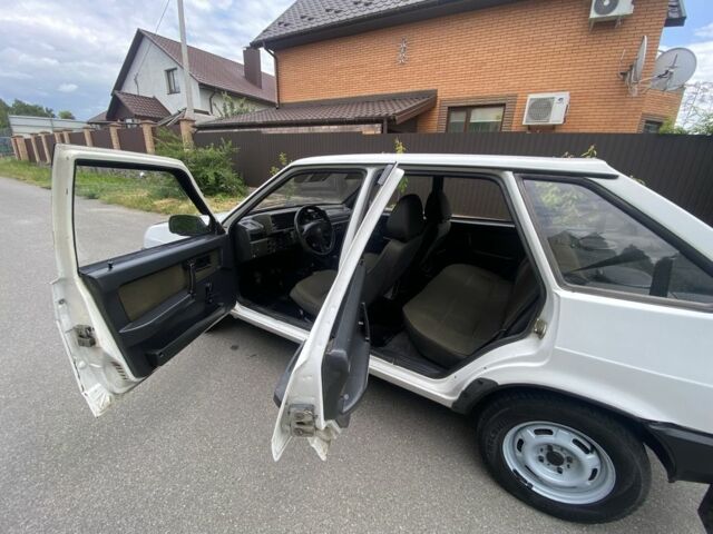 Білий ВАЗ 2109, об'ємом двигуна 1.5 л та пробігом 210 тис. км за 1599 $, фото 4 на Automoto.ua