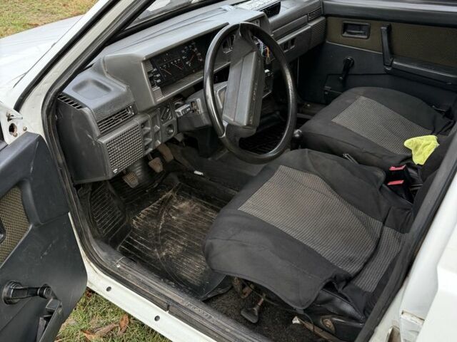 Білий ВАЗ 2109, об'ємом двигуна 1.5 л та пробігом 220 тис. км за 1100 $, фото 1 на Automoto.ua