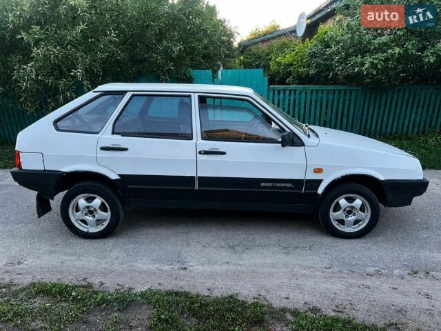 Белый ВАЗ 2109, объемом двигателя 1.6 л и пробегом 187 тыс. км за 1350 $, фото 3 на Automoto.ua
