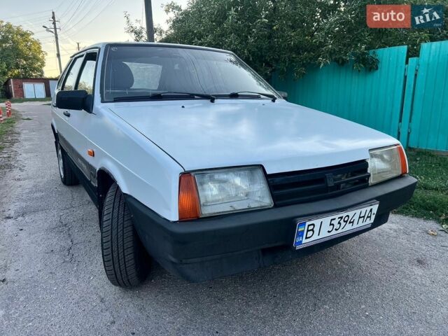 Белый ВАЗ 2109, объемом двигателя 1.6 л и пробегом 187 тыс. км за 1350 $, фото 4 на Automoto.ua