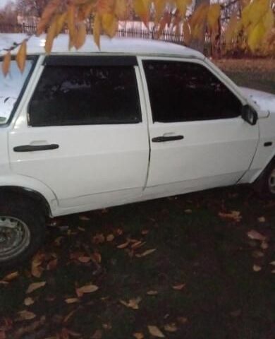 Белый ВАЗ 2109, объемом двигателя 1.5 л и пробегом 70 тыс. км за 645 $, фото 3 на Automoto.ua