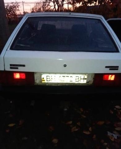 Белый ВАЗ 2109, объемом двигателя 1.5 л и пробегом 70 тыс. км за 645 $, фото 4 на Automoto.ua