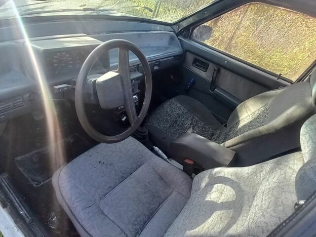 Белый ВАЗ 2109, объемом двигателя 1.5 л и пробегом 50 тыс. км за 400 $, фото 4 на Automoto.ua
