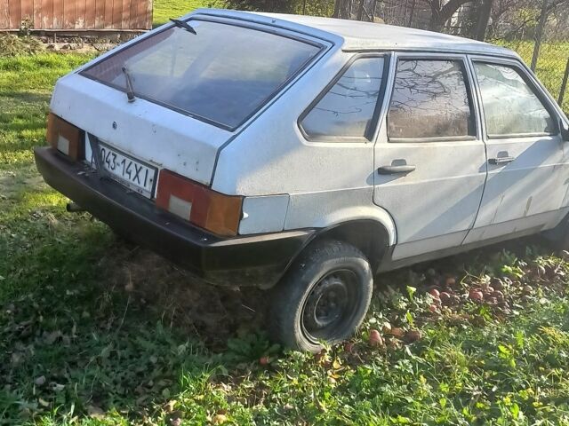 Белый ВАЗ 2109, объемом двигателя 1.5 л и пробегом 50 тыс. км за 400 $, фото 2 на Automoto.ua