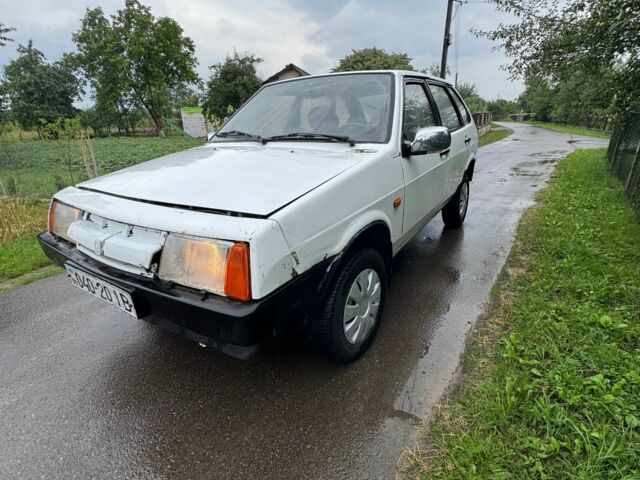 Білий ВАЗ 2109, об'ємом двигуна 1.3 л та пробігом 52 тис. км за 700 $, фото 2 на Automoto.ua